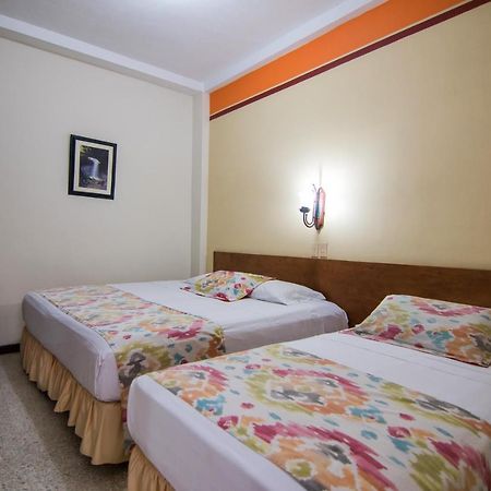 Hotel Valdivia Plaza Jardín Eksteriør billede