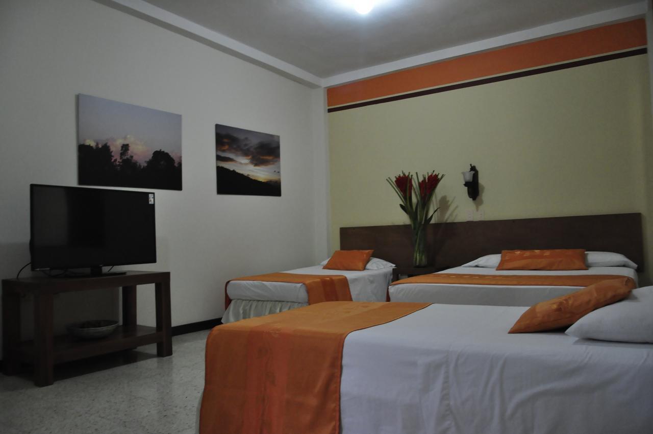Hotel Valdivia Plaza Jardín Eksteriør billede