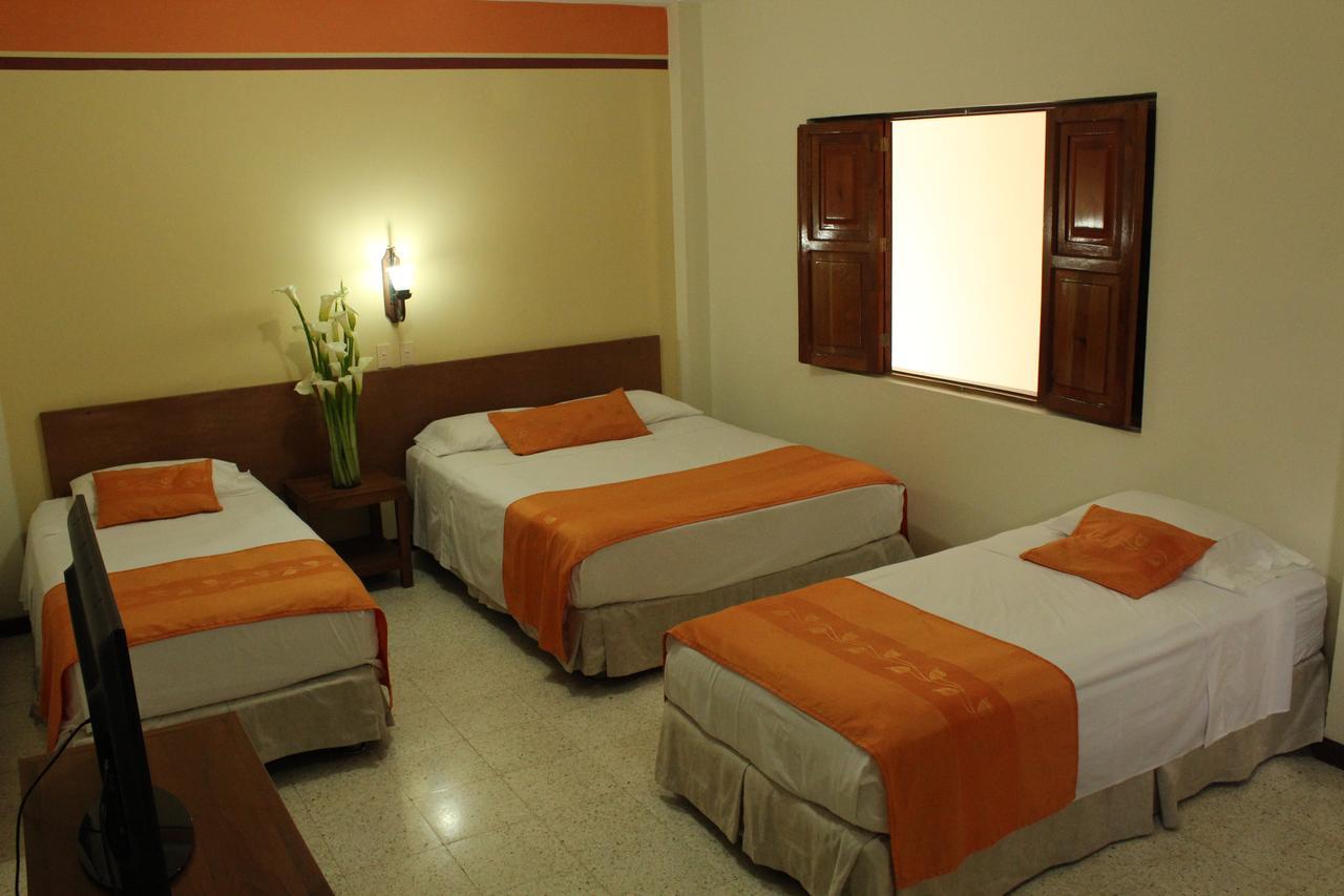 Hotel Valdivia Plaza Jardín Eksteriør billede