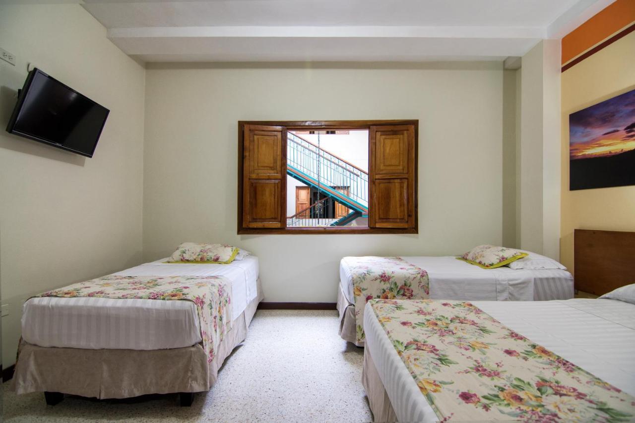 Hotel Valdivia Plaza Jardín Eksteriør billede