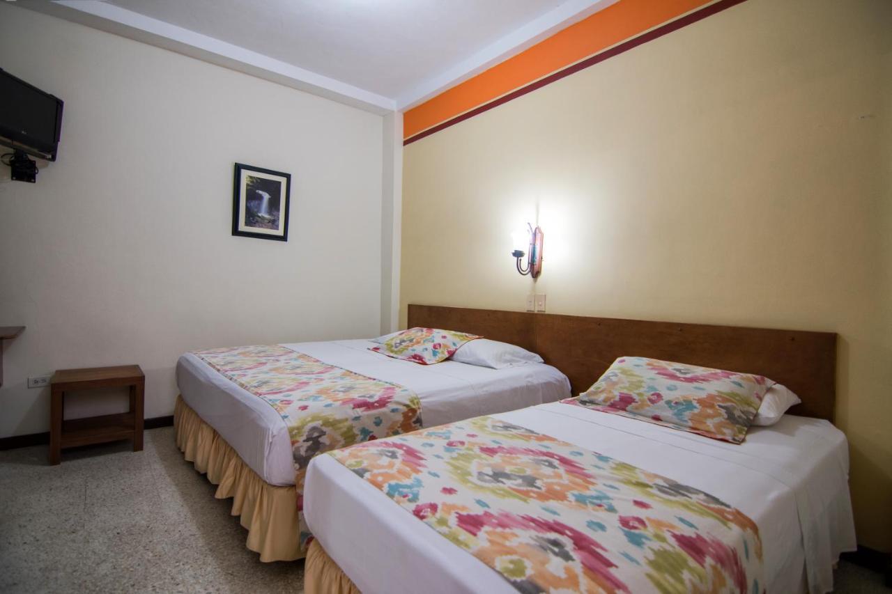 Hotel Valdivia Plaza Jardín Eksteriør billede