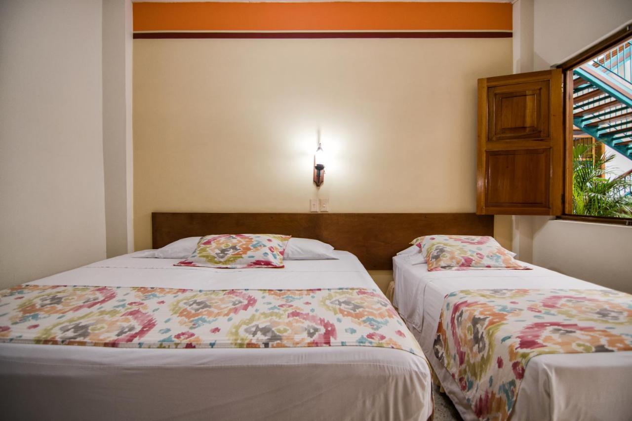 Hotel Valdivia Plaza Jardín Eksteriør billede