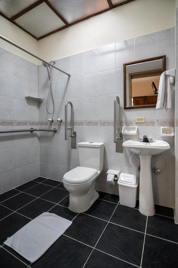 Hotel Valdivia Plaza Jardín Eksteriør billede